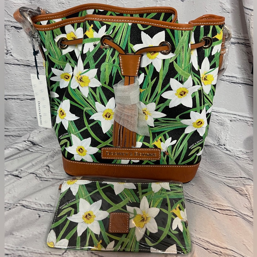 Dooney & Bourke Daffodil Drawstring Bucket Bag & Wristlet *BRAND NEW WITH TAGS*